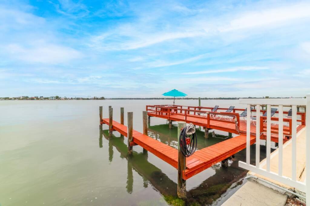 102-Tiny Treasure-Waterfront With Heated Pool Apartment St. Pete Beach Ngoại thất bức ảnh